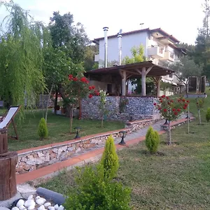https://nikos-apartments-ormos-panagias.hotelschalkidiki.net